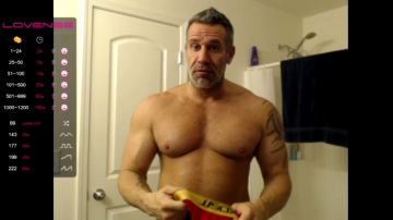 Straightmuscleandmore  20-10-2021 video kissing